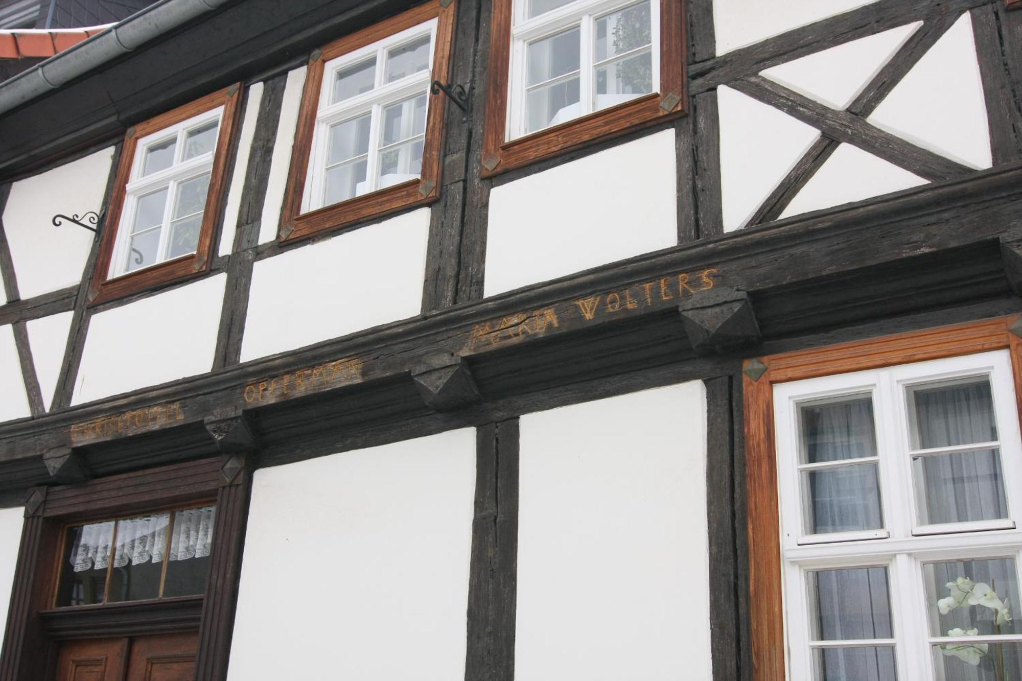 Urlaub Im Fachwerk - Das Sattlerhaus เควดลินบวร์ก ภายนอก รูปภาพ