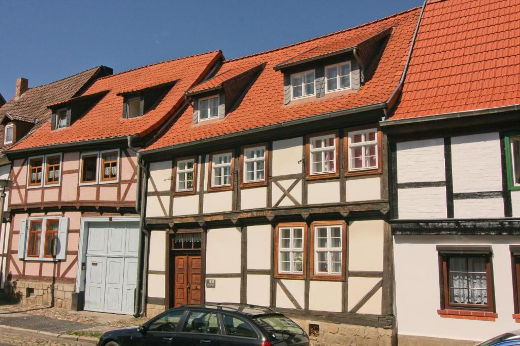 Urlaub Im Fachwerk - Das Sattlerhaus เควดลินบวร์ก ภายนอก รูปภาพ